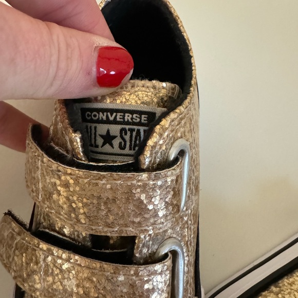 Baby glittery converse size 5 - Picture 3 of 6